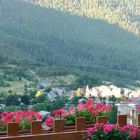 D'hotes Le Grand Bed & Breakfast